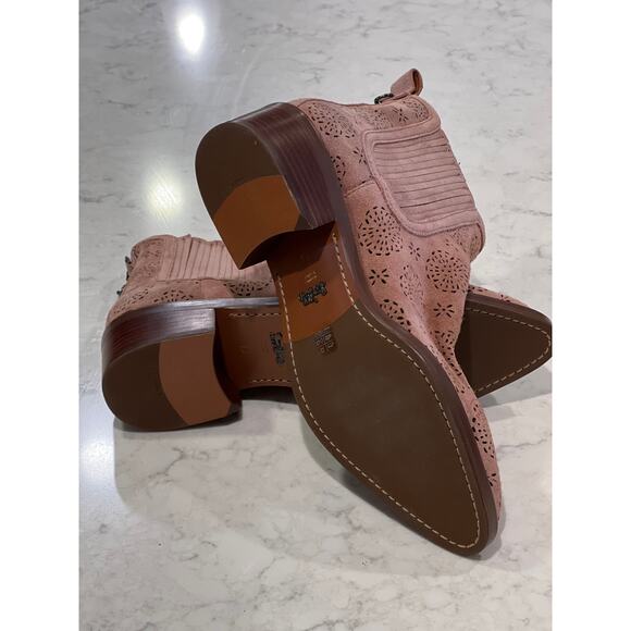 NWOT Coach Women’s Genuine Leather Bowery Chelsea With Cut Out Boots Sz 7.5 Pink - Picture 7 of 8